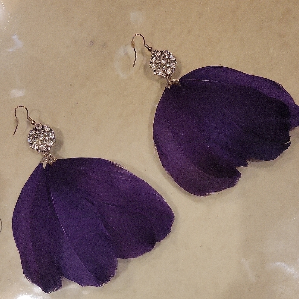 Bold Purple Fan-Shaped Feather Dangling Earrings with Rhinestoned Accents